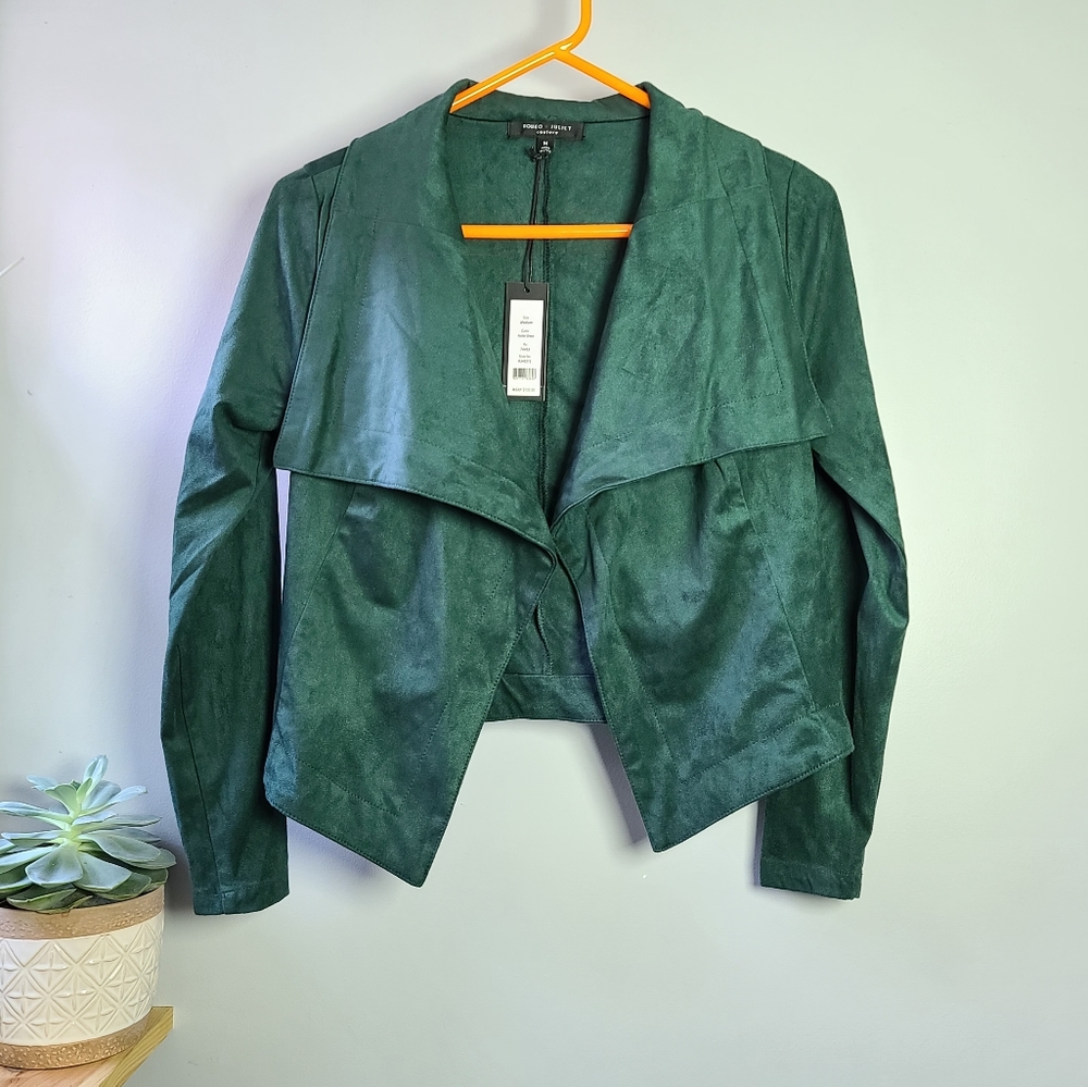 NWT Romeo & Juliet Couture Green Suede blazer Medium